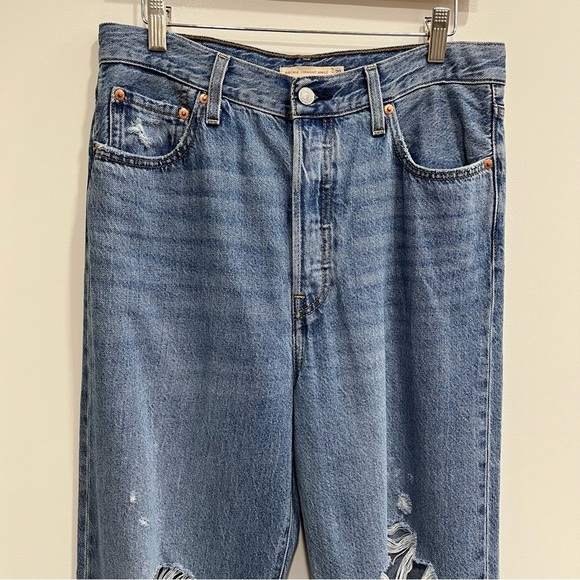 Levi’s Premium Ribcage Straight Ankle Jeans in After Love Ripped Knee No Stretch - Picture 5 of 14